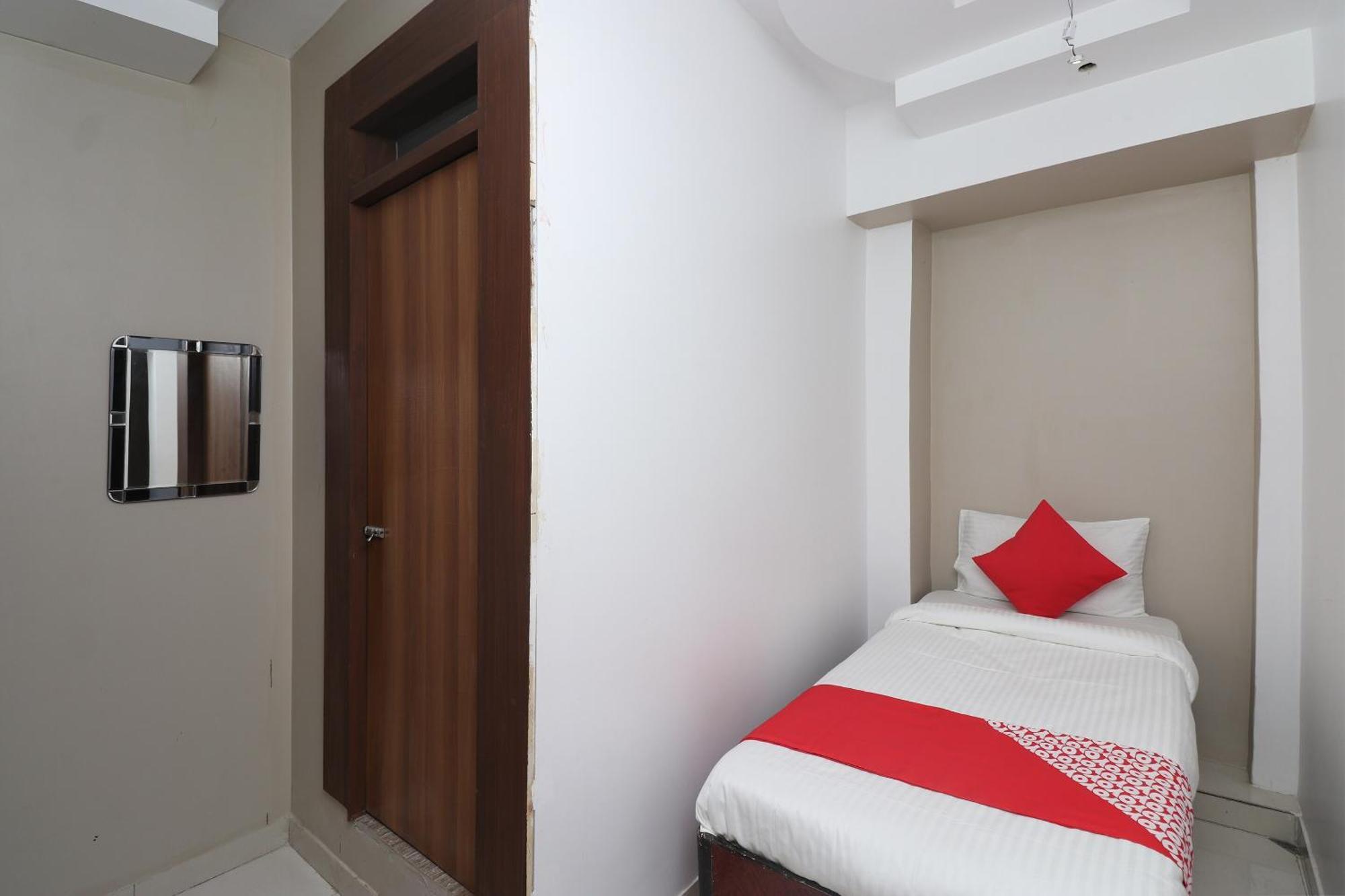 Hotel O Swastik Resort Colonelganj Buitenkant foto