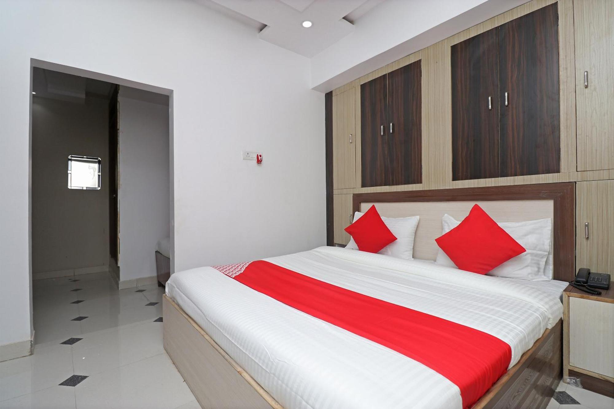 Hotel O Swastik Resort Colonelganj Buitenkant foto