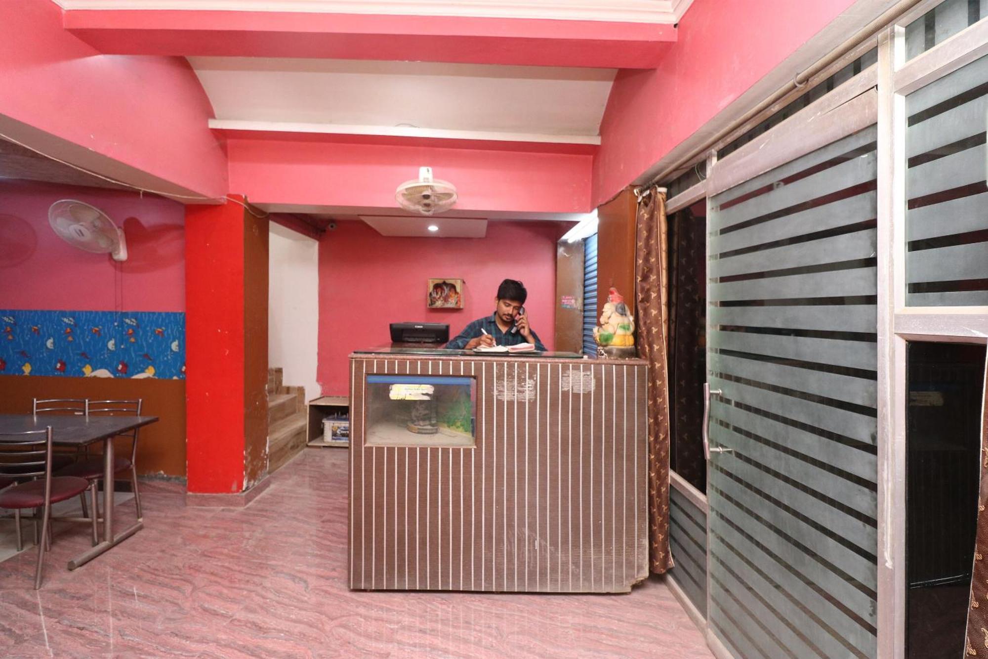 Hotel O Swastik Resort Colonelganj Buitenkant foto