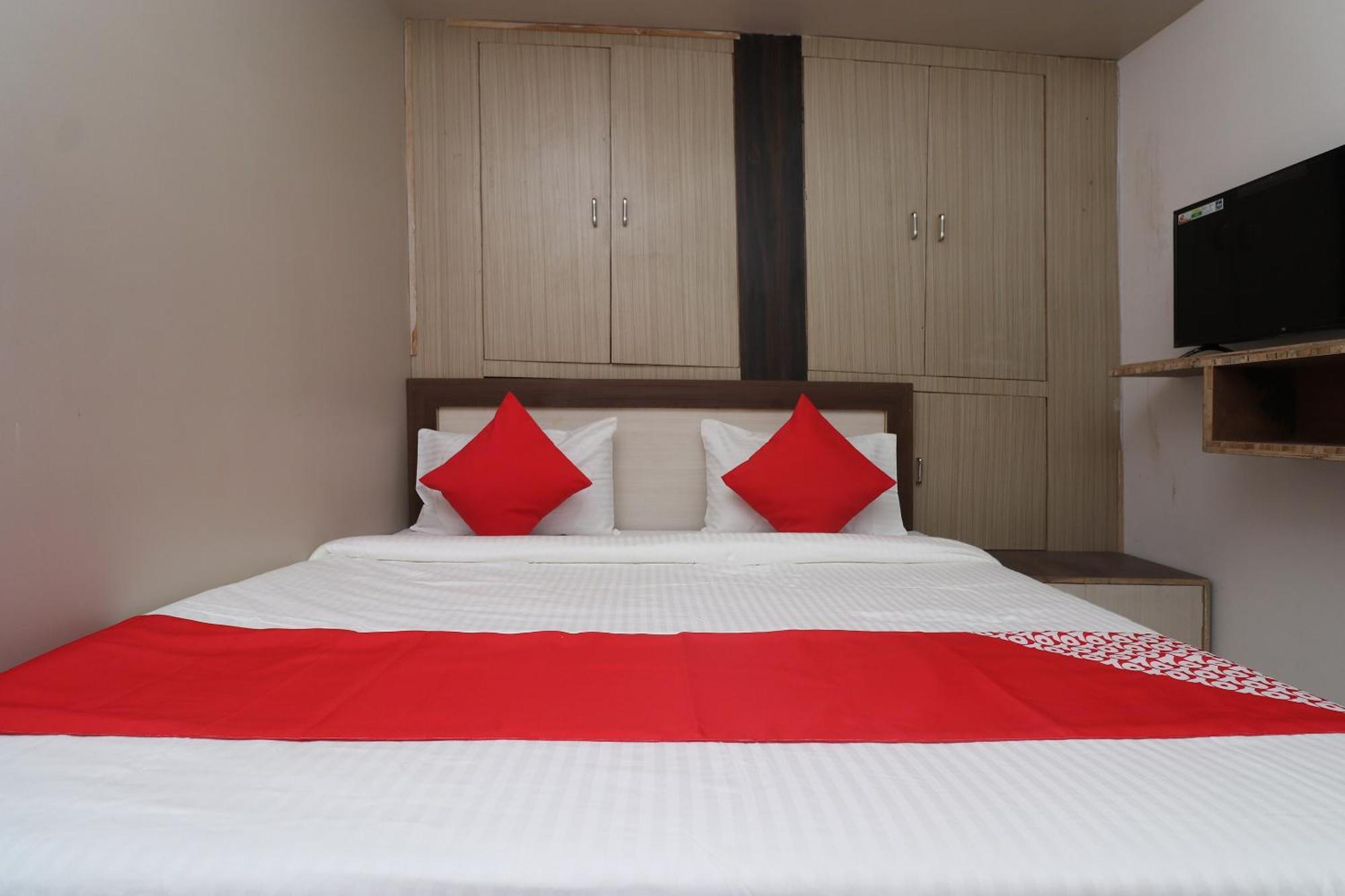 Hotel O Swastik Resort Colonelganj Buitenkant foto