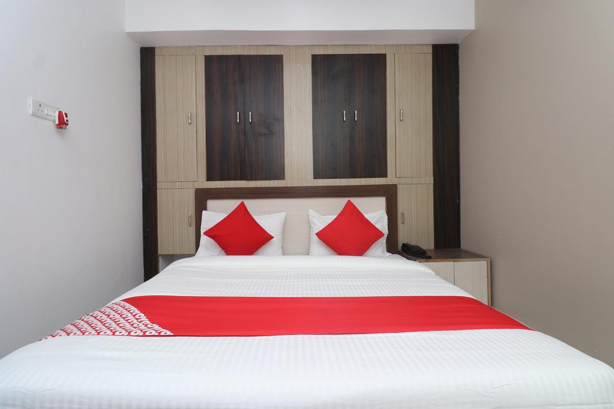 Hotel O Swastik Resort Colonelganj Buitenkant foto