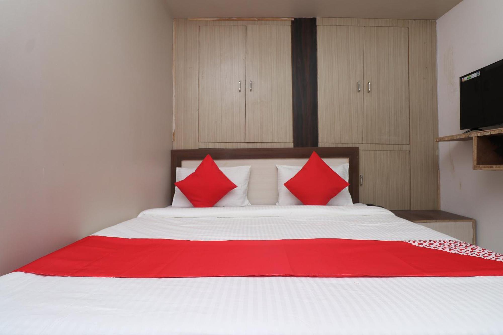 Hotel O Swastik Resort Colonelganj Buitenkant foto